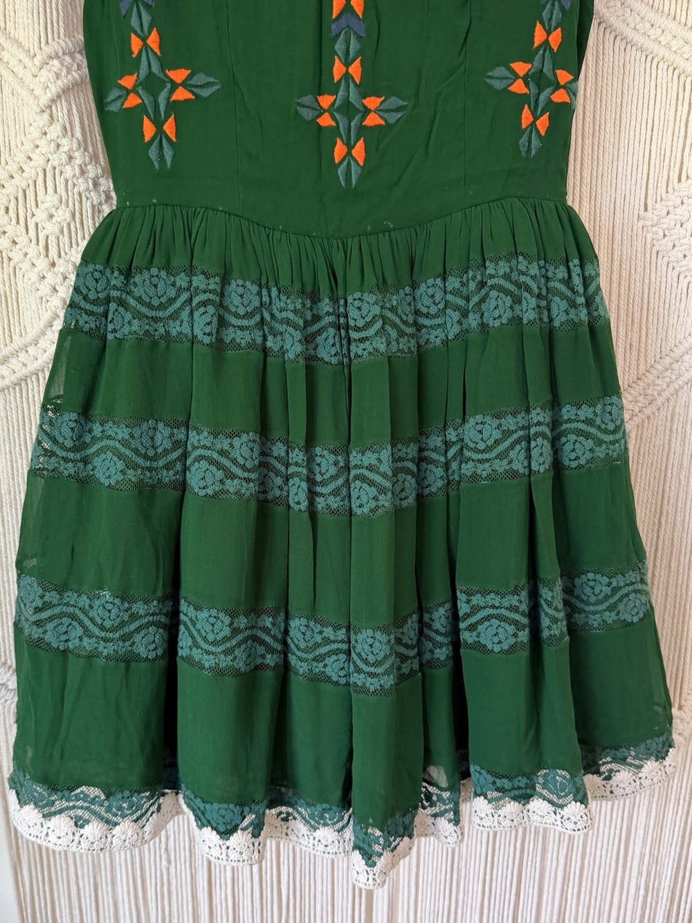 Hemant & Nandita Anthropologie Green Embroidered Full Skirt Dress S - Picture 4 of 14